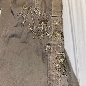 Beautiful low rise jeans!!